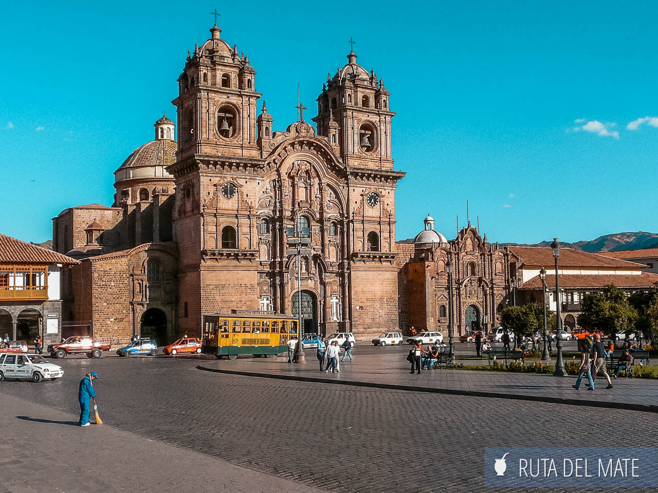 Qué VER en CUSCO en 3 días, la ciudad histórica de Perú 4 Frente de la iglesia de la compañía de Jesus en Cusco