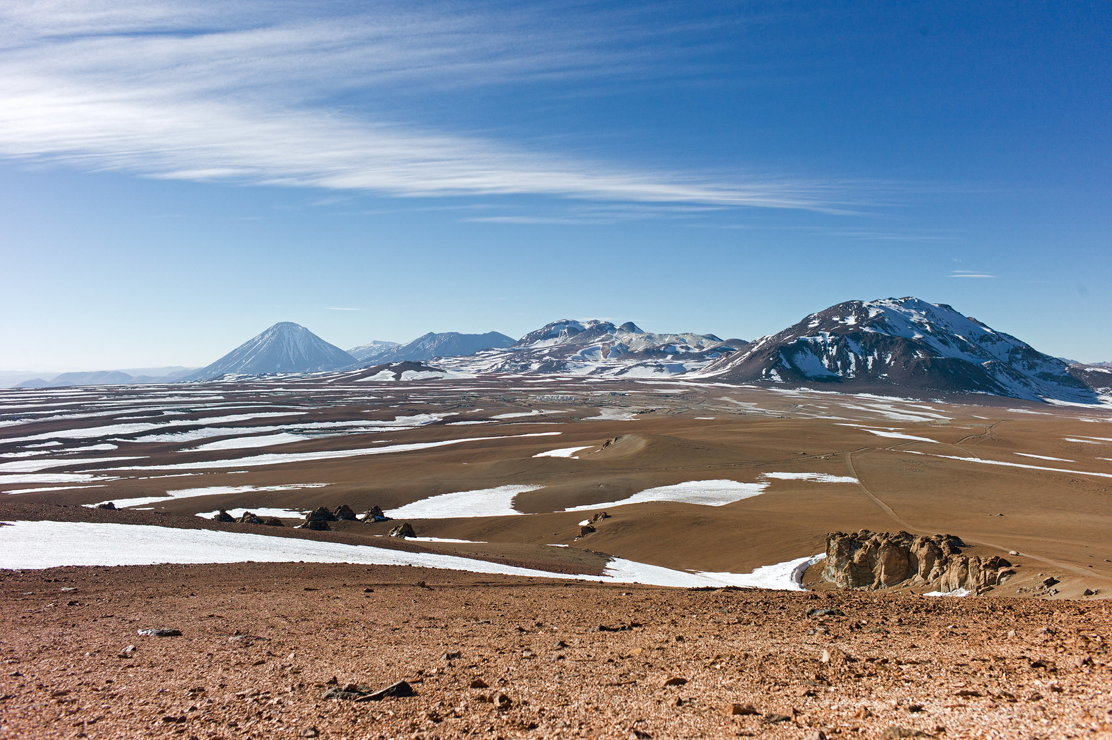 ALMA Dwarfed by Mountain Peaks